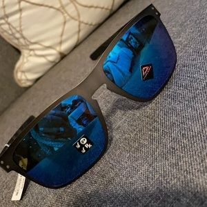 Oakley polarized sunglasses